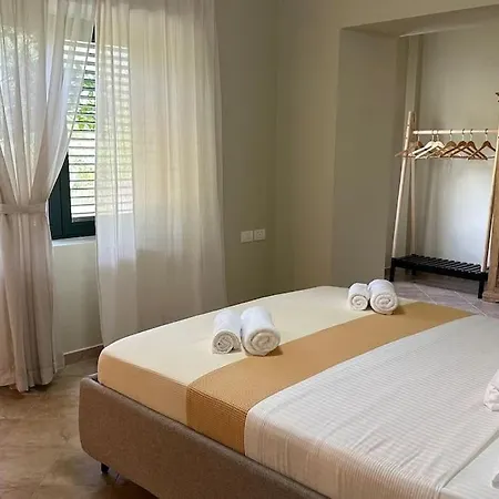 Villa Orange Garden Himare