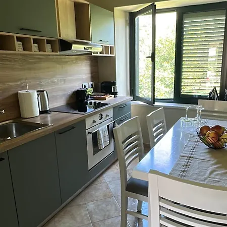 Orange Garden Himarë