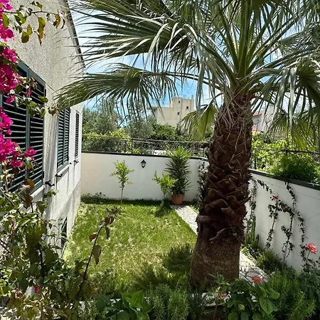 Orange Garden Himarë